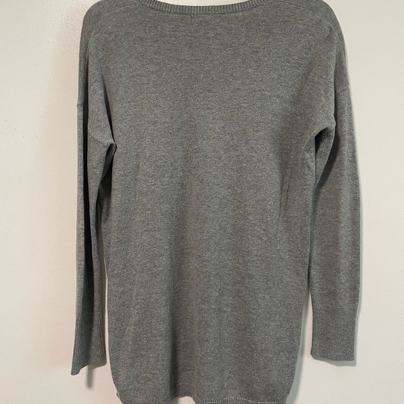 GAP Gray V-Neck Long Sleeve Sweater with Front Pockets Size XS/S - Picture 8 of 8